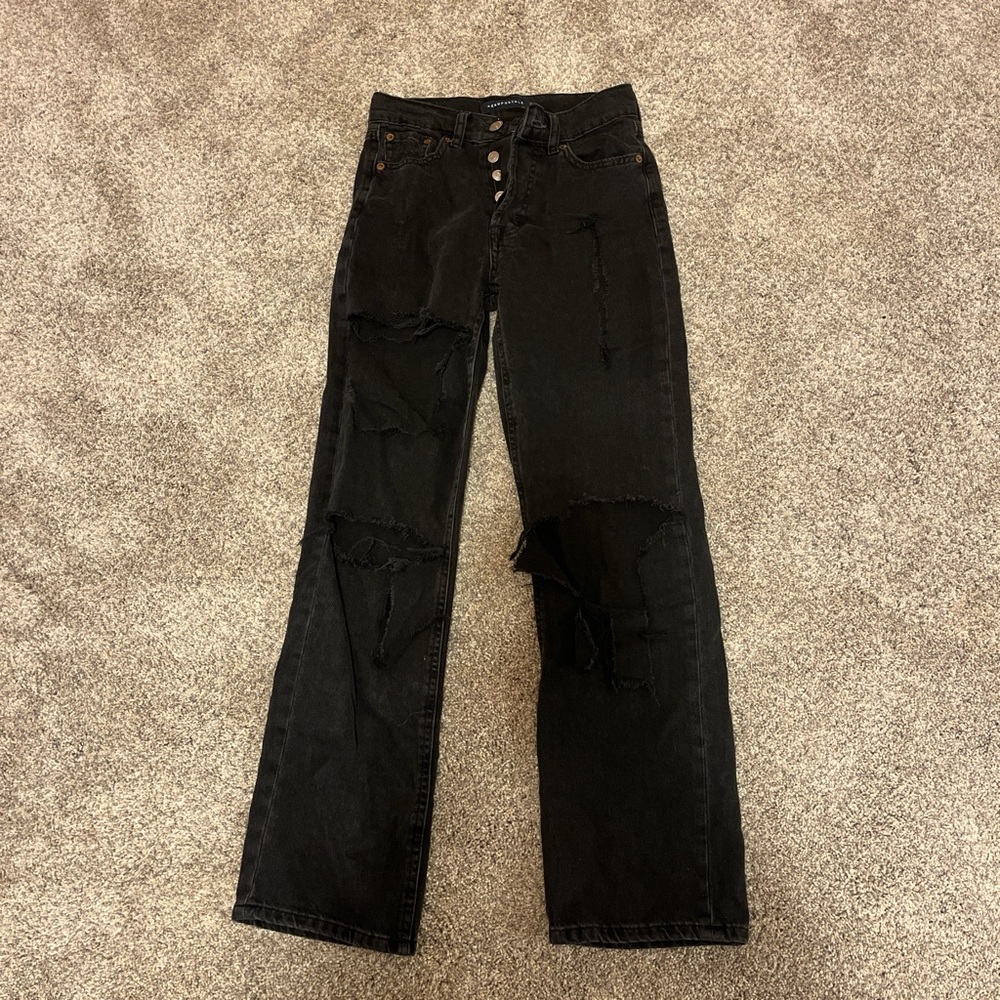 Size 000 aeropostale black ripped jeans, good condition